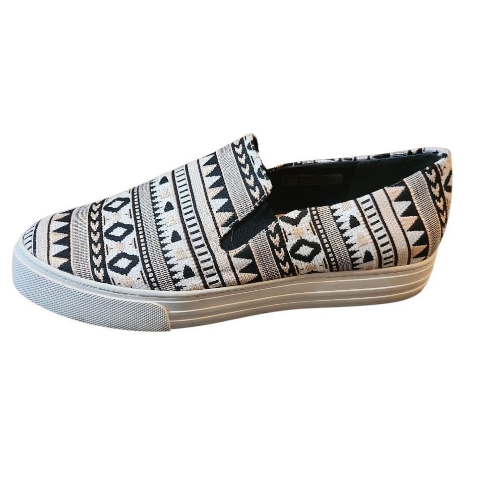 Ariat Monochrome Geometric Women's Slip-On Sneakers